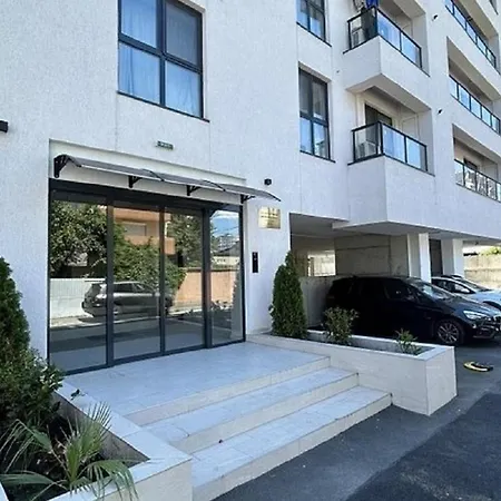 Beautiful Penthouse 4 Near Beach *