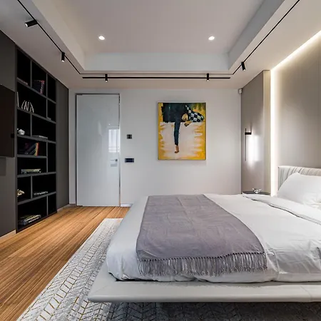 Beautiful Penthouse 4 Near Beach *