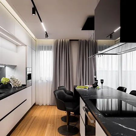 Beautiful Penthouse 4 Near Beach * וארנה